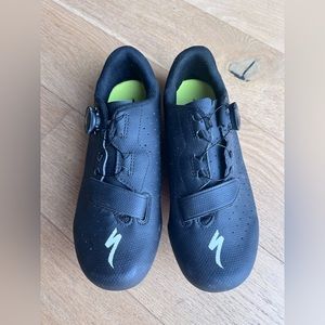 Specialized Women’s cycling shoe - like new!